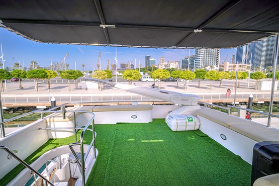 Big daddy yacht | AED1400/hour